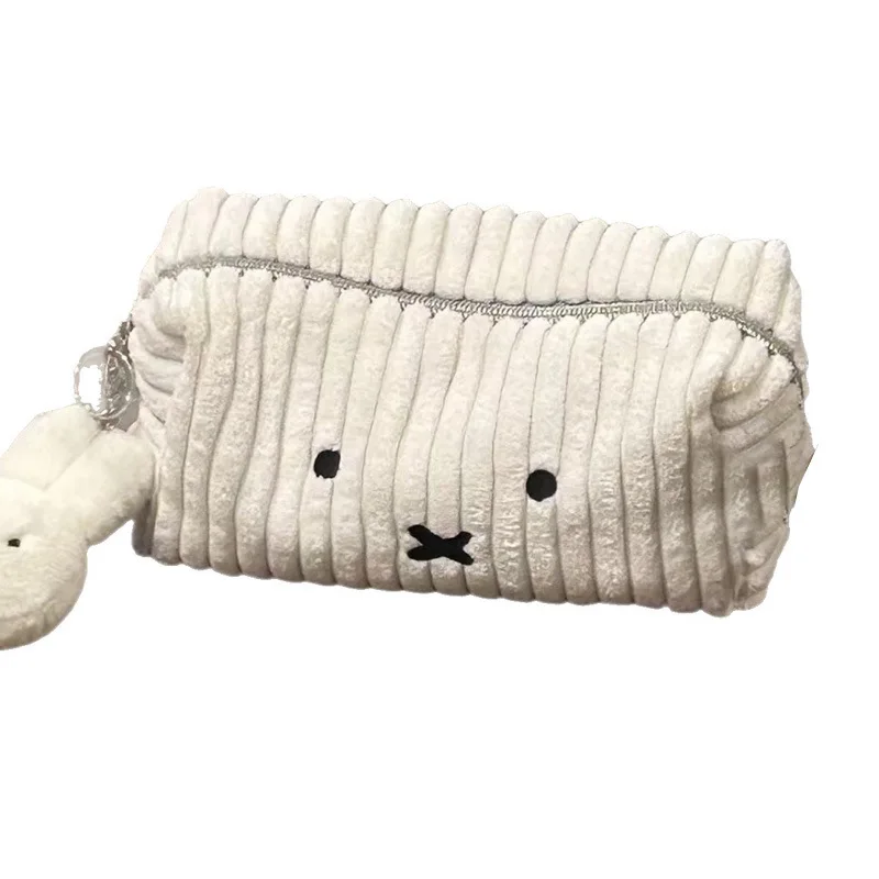 Pluszowy piórnik Miffy z mater – Stationery Supplier recenzja i cena